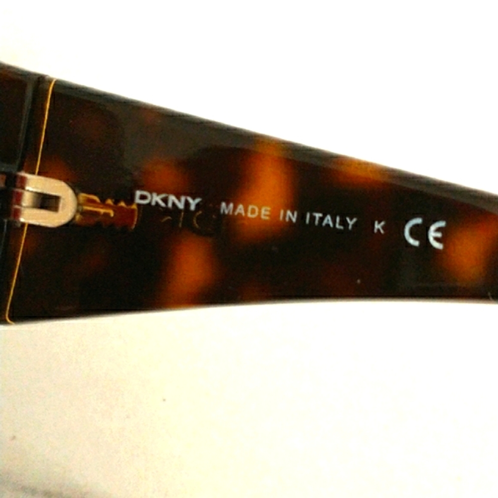 DKNY TORTOISE LOOK SUNGLASSES - Picture 3 of 8